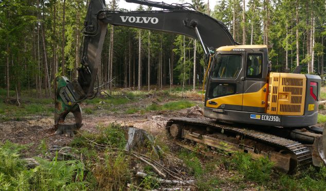 Bagger Volvo ECR235CL